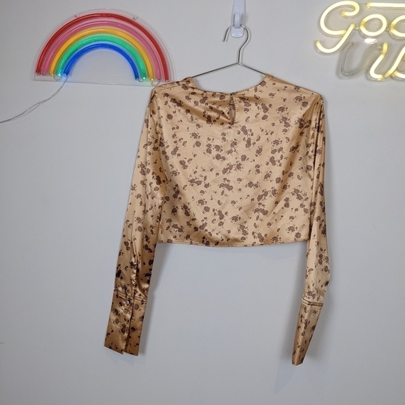 𝅺zara cropped floral print satin long Sleeve top NWT - Picture 5 of 6